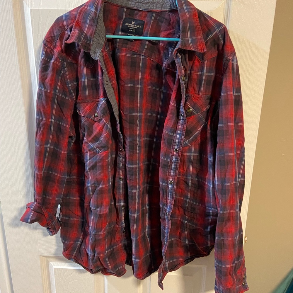 American Eagle button up